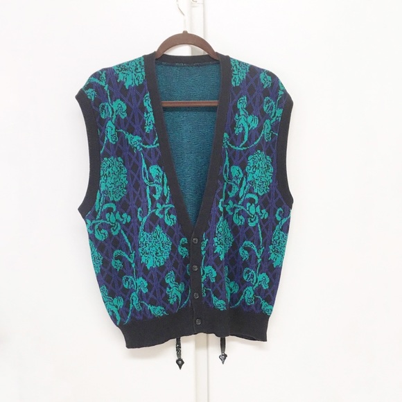 unknown Sweaters - Women’s XL Sweater Vest Black and Green unknown Sweaters - Women’s XL Sweater Vest Black and Green